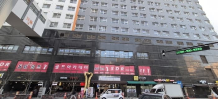 경기도 고양시 일산서구 중앙로 1425, 가동 1층142호 (주엽동,주엽역삼부르네상스)