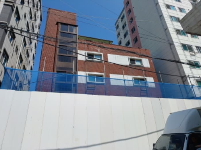 경기도 부천시 경인로193번길 8-9 외 3 필지