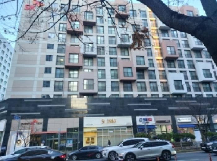 경기도 수원시 영통구 에듀타운로 102, 에이동 1층125호 (이의동,광교중앙역에스케이뷰) 외 2개 호