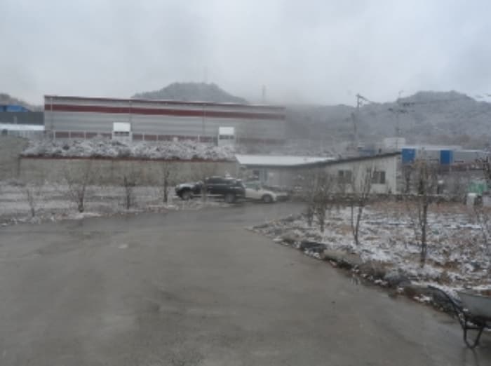 강원특별자치도 영월군 영월읍 팔괴로 130-23 (하얀식품주식회사 1동)
