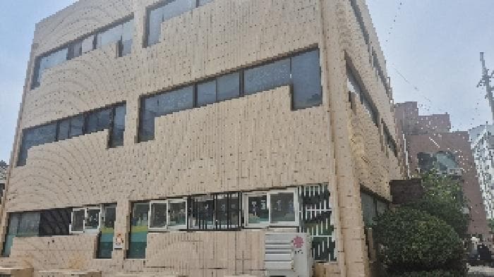 충청남도 천안시 서북구 성거읍 천흥리 425-1 성거백승아파트단지내상가 106동 지하층비01호 외 2개 호