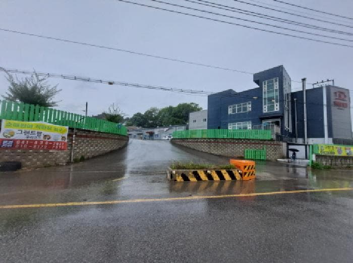 충청남도 당진시 송악읍 기지시리 3,3-25 에이동 외 1 필지 외 2개 동