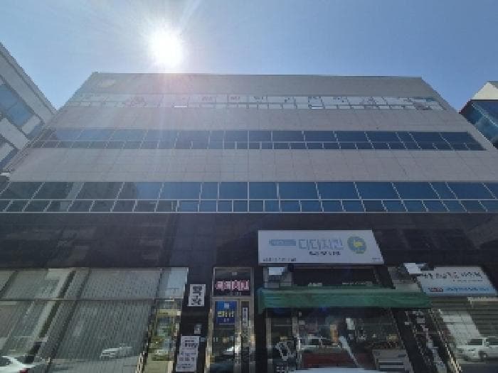 전라남도 나주시 빛가람동 208-6  3층305호