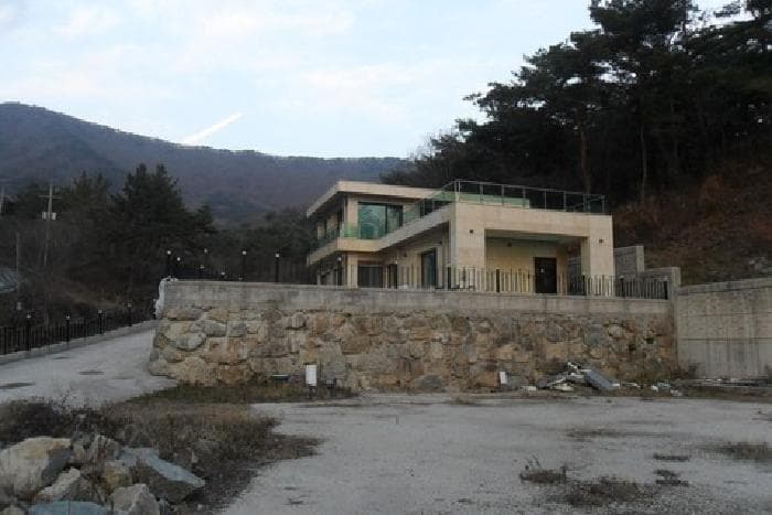 전북특별자치도 고창군 고창읍 월곡리 23-4 주1동 외 9 필지