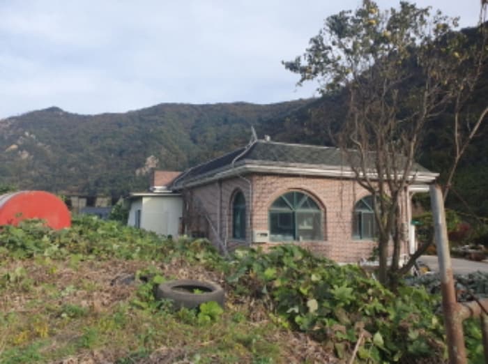 경기도 가평군 가평읍 물안산길 67 (에이동,비동) 외 1 필지